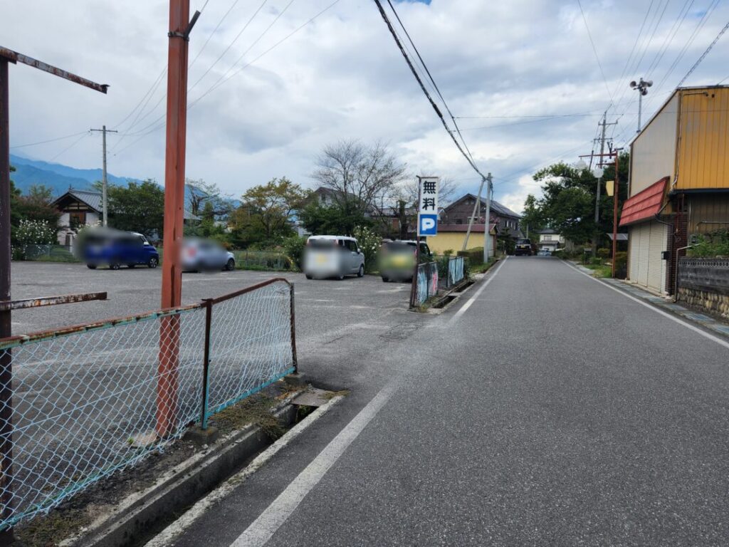 PROPS.cafe&factory（プロップスカフェアンドファクトリーの駐車場