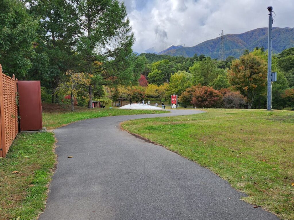 国営アルプスあづみの公園】の「堀金・穂高地区」