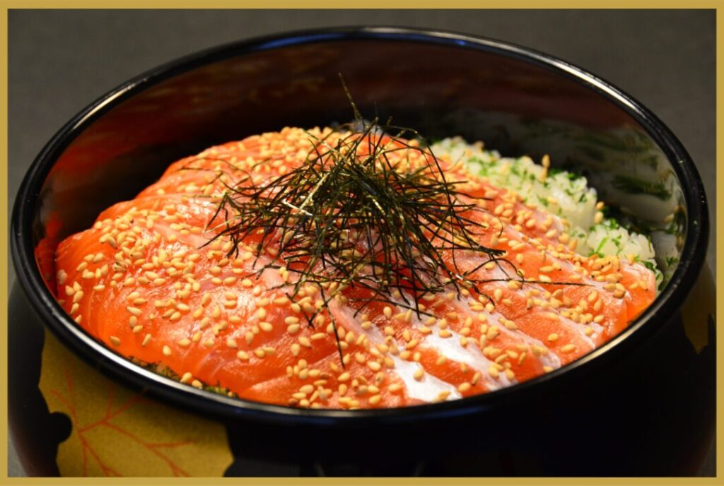 小柴屋の信州サーモン丼