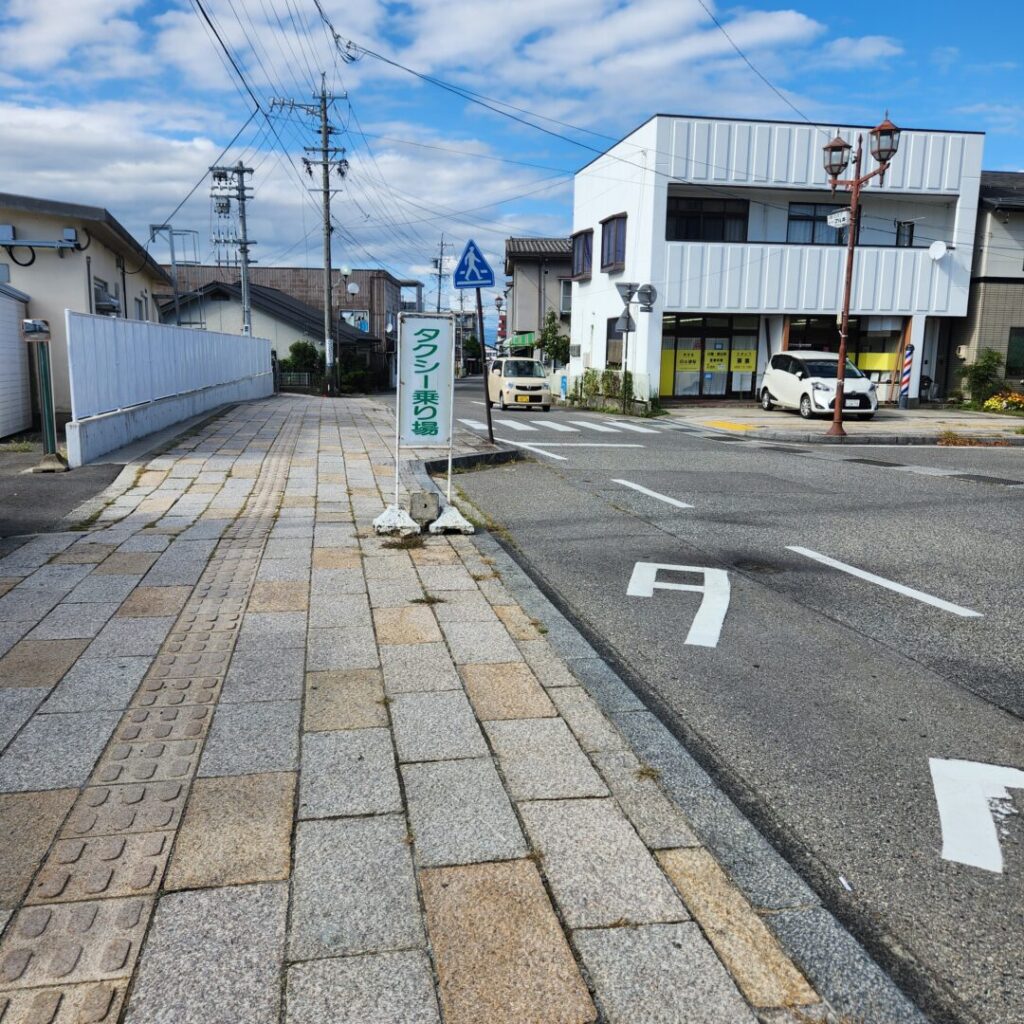 豊科駅のタクシー乗り場