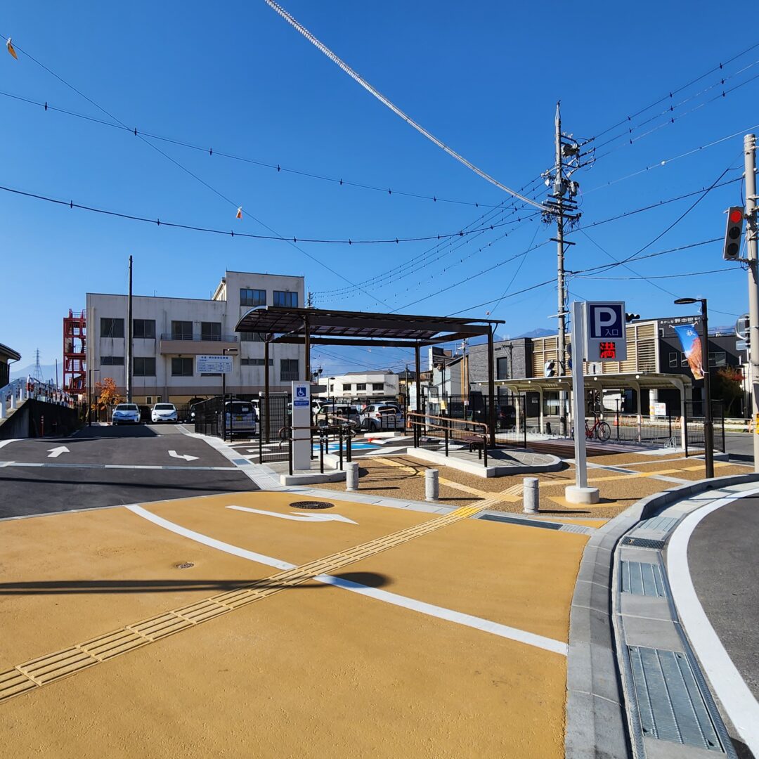 明科駅の駐車場