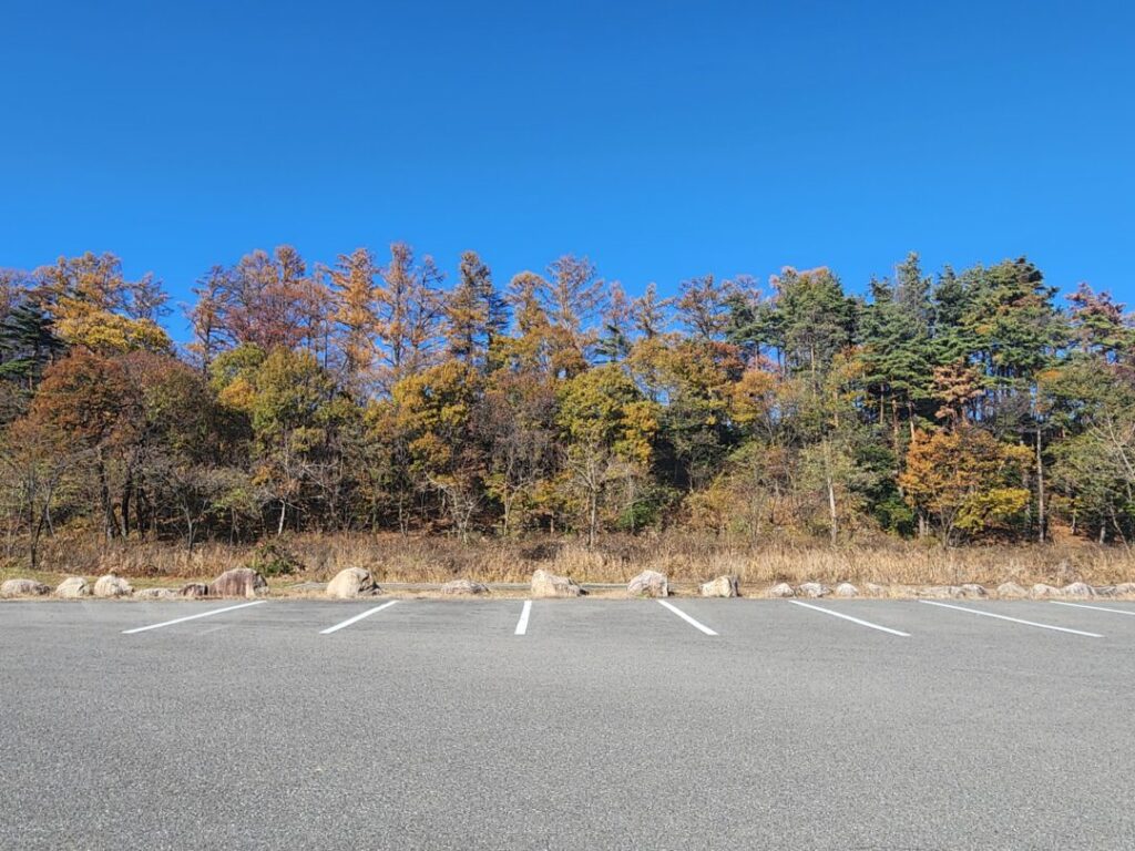 安曇野ワイナリーの駐車場